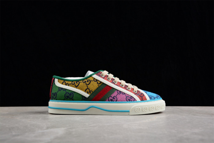 G*u*i* trainer sneaker 111