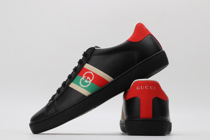 G*u*i* trainer sneaker62
